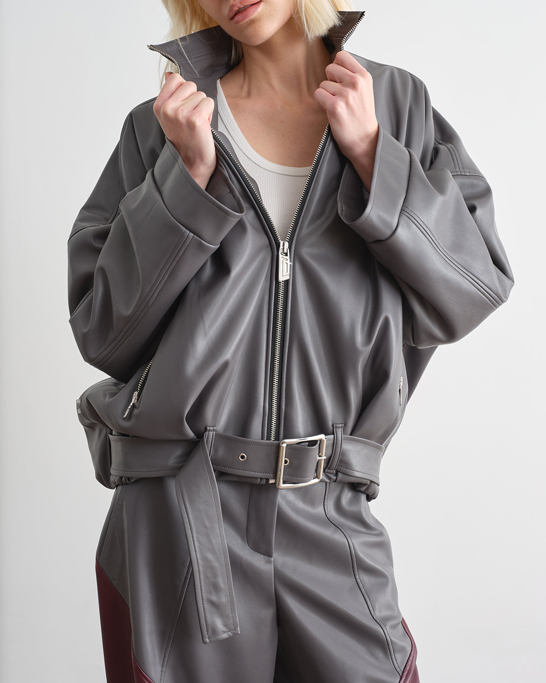 Giacca bomber con maxi fibbia