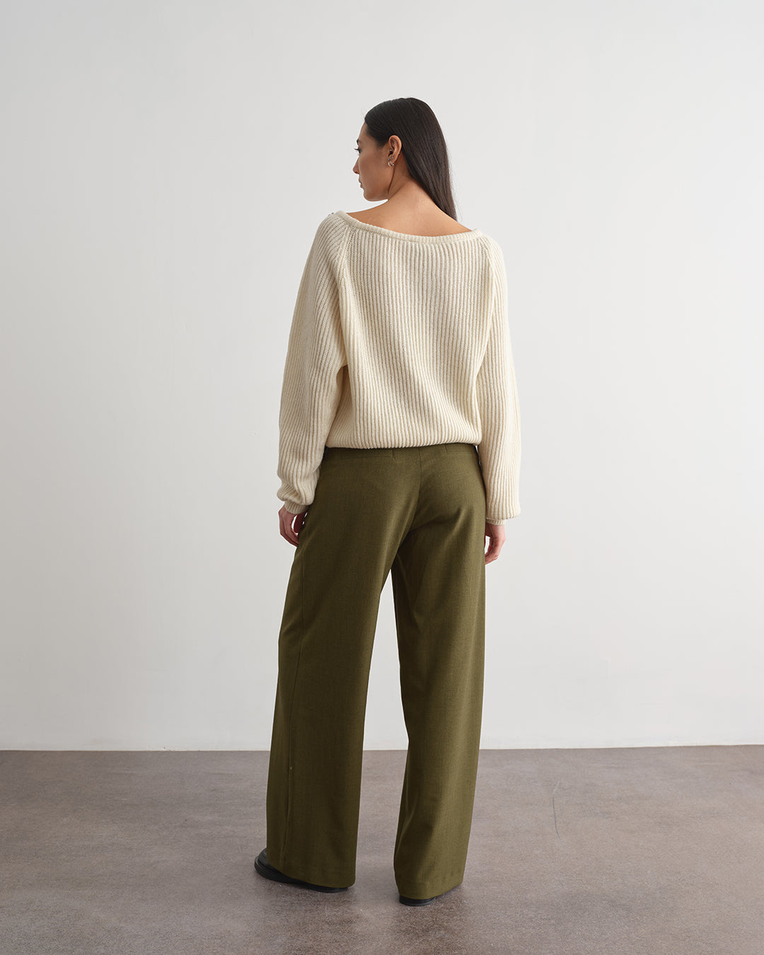 Pantalone a palazzo con pinces sartoriali